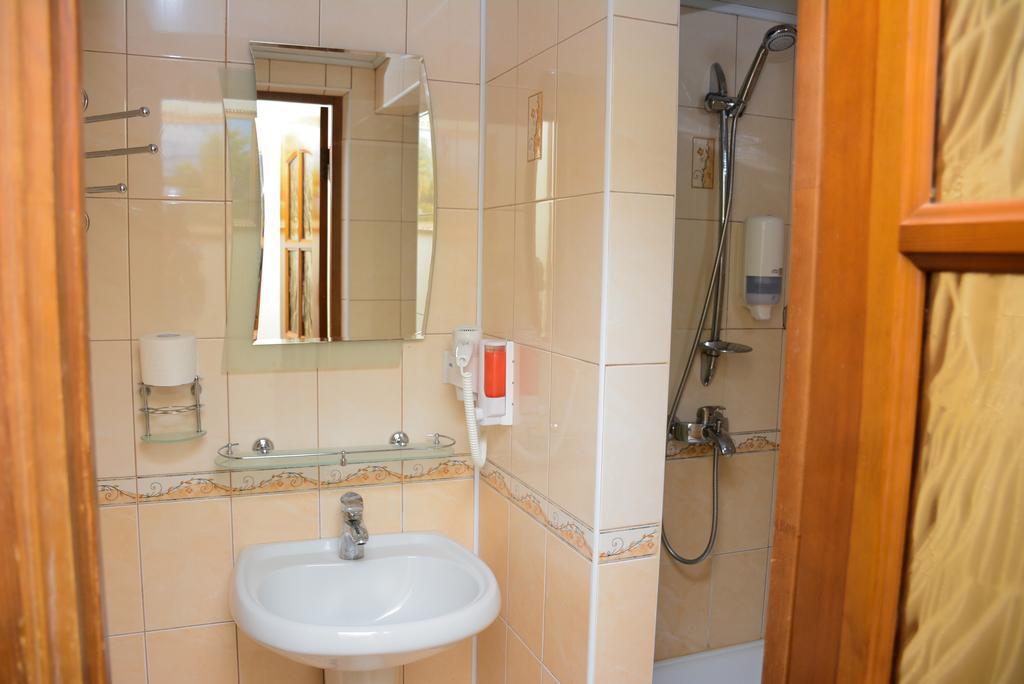 Bazar Motel Кишинёв Экстерьер фото